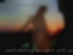 Mastrabating swingers with your dating friend in Mcalester Oklahoma.